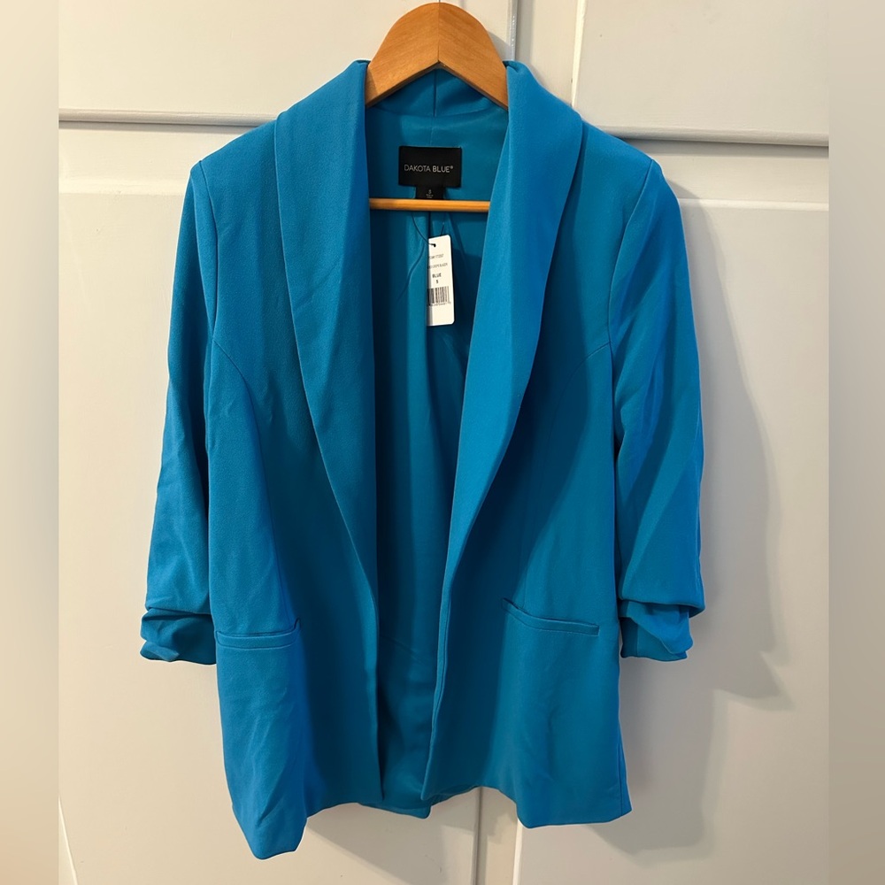 Chic Blue Blazer by Calvin Klein